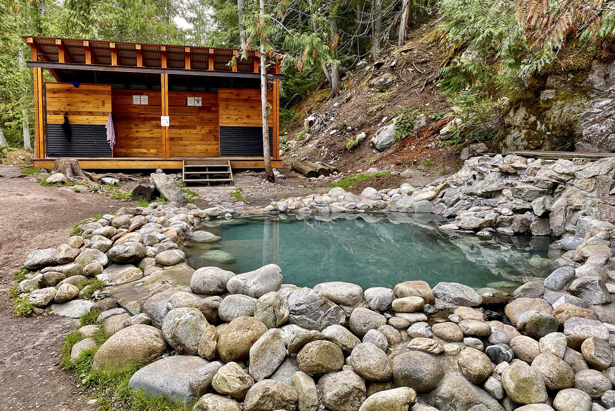 Halfway Hot Springs, Canada hot spring in Canada