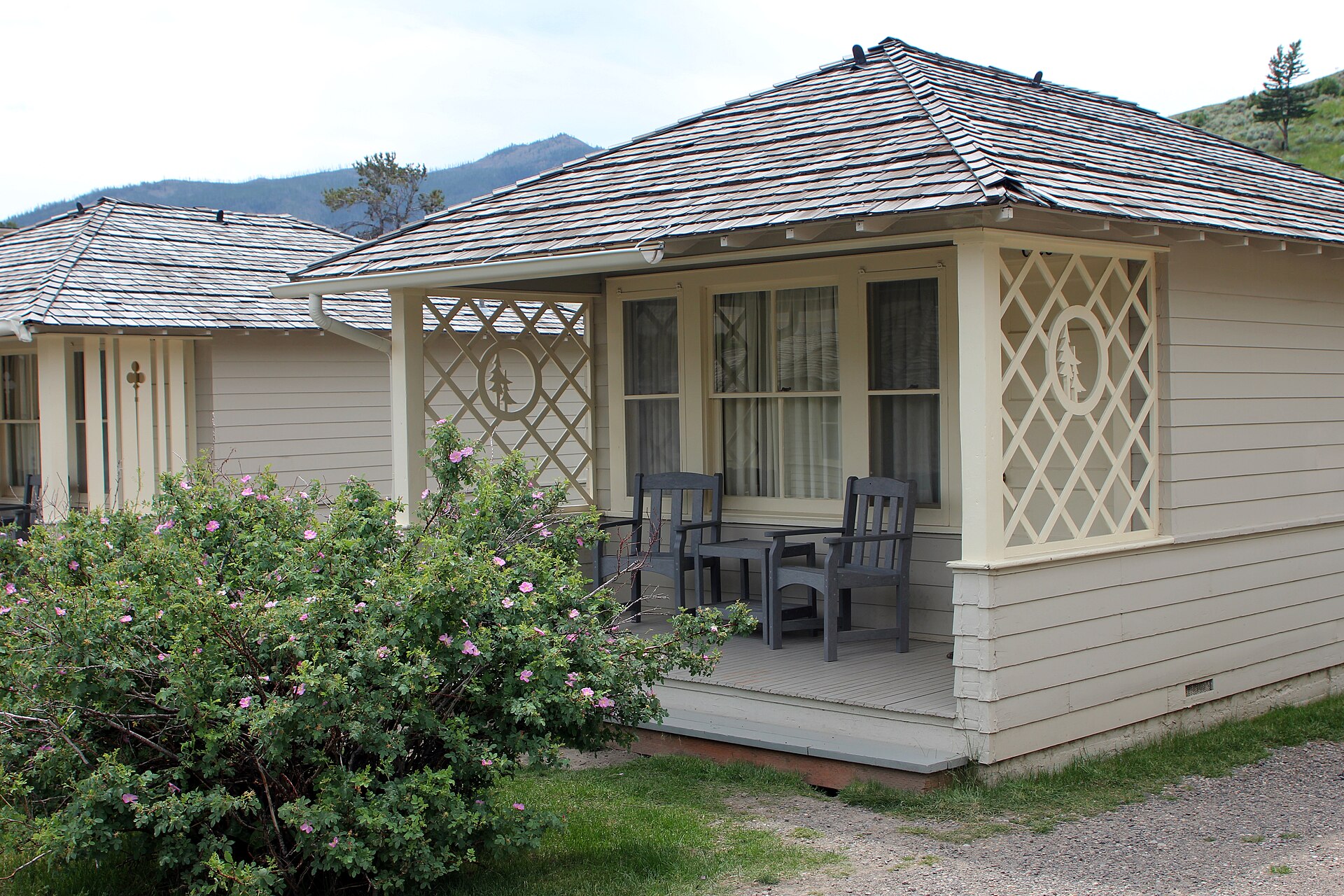 Mammoth Hot Springs Hotel and Cabin, Wyoming